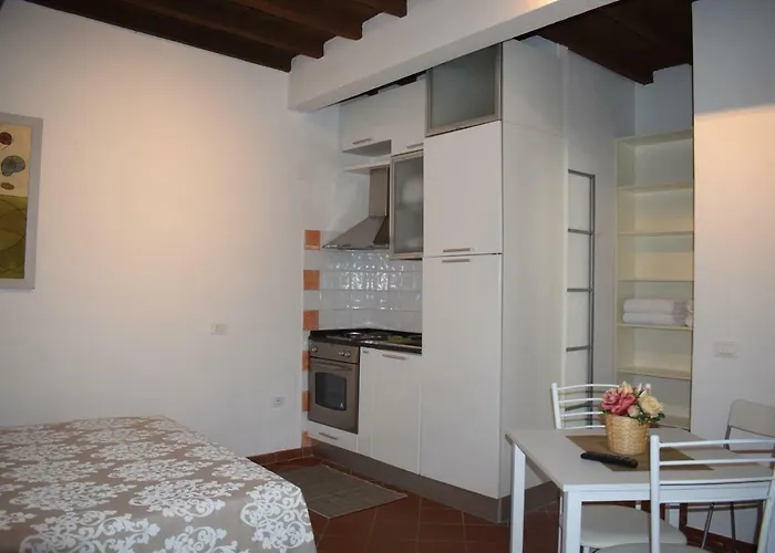 Sant' Apollonia Gasthuis 2*
